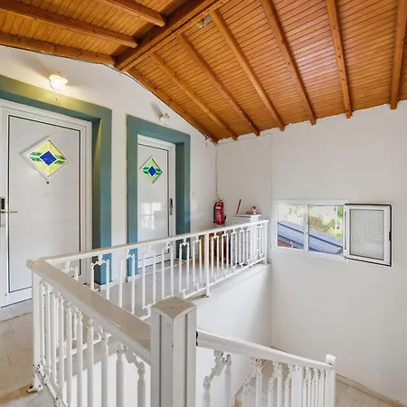 Logas 2 * Peroulades (Corfu)