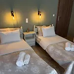 Logas 2 * Corfu (city)